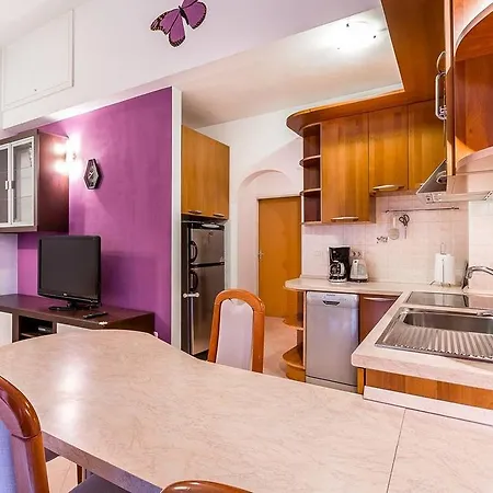 Ajla Apartament *